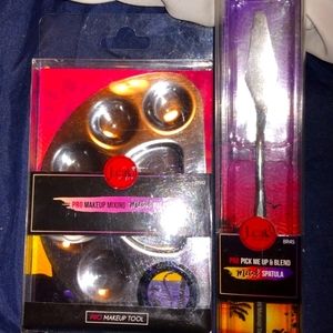 J.cat metal palette and spatula bundle